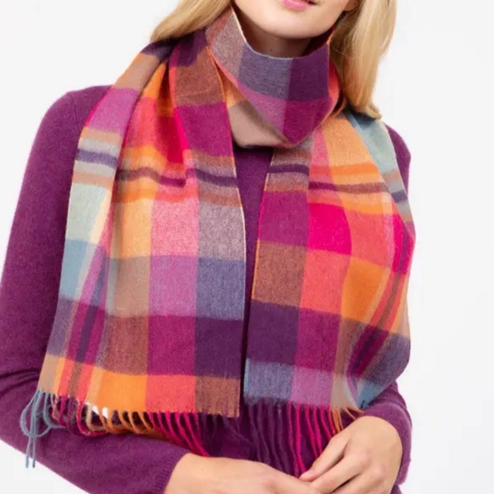 100% Cashmere Plaid Scarf